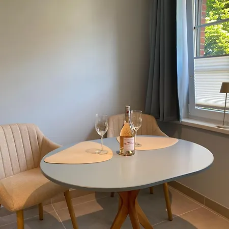 Gaestehaus-sylvie-wohnung-5-neu-2-personen-eigene-terrasse *